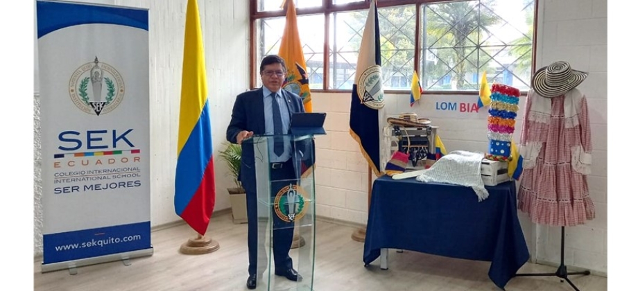 Embajador de Colombia en Ecuador participó con una conferencia en el Día de las Culturas del colegio SEK 