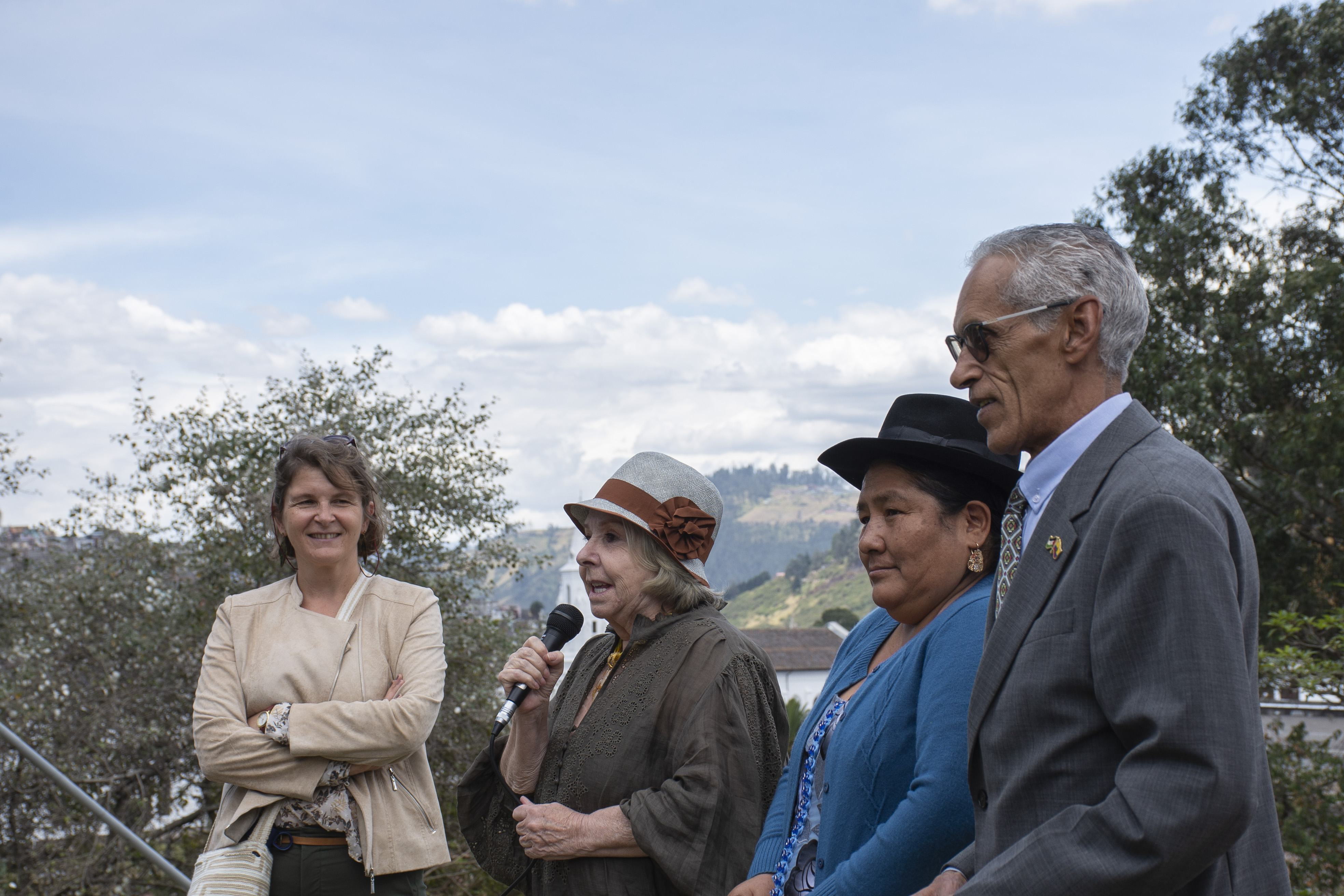 Embajada de Colombia en Ecuador realizó la “Cátedra Potencia de la Vida” Instalación de una Huerta: Fuente de conocimiento