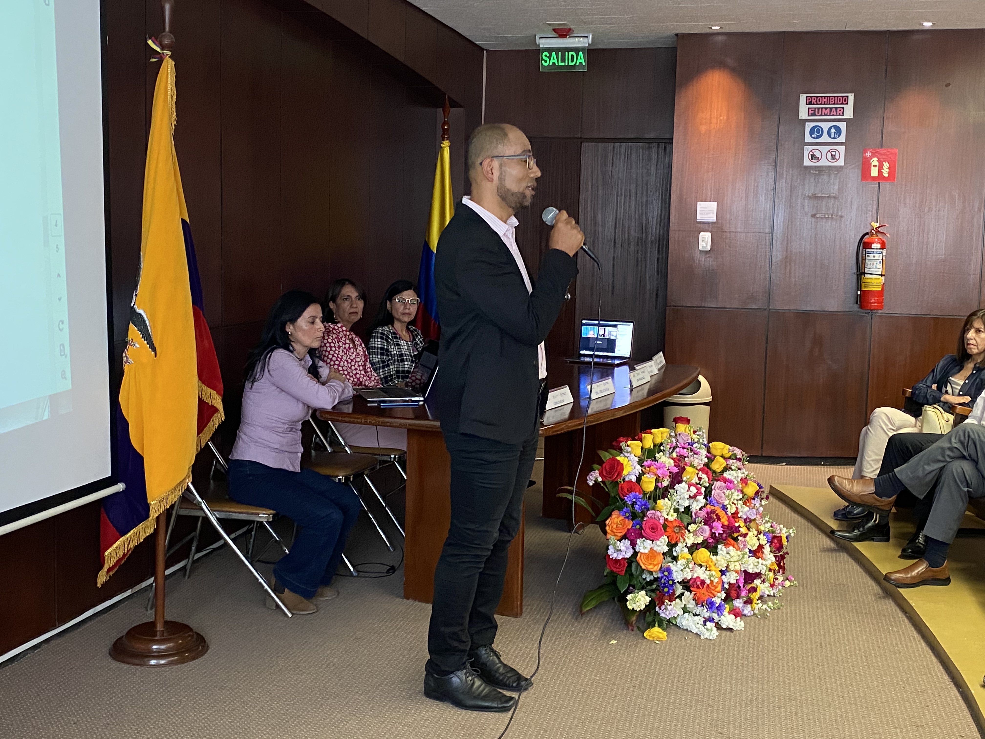 Embajada de Colombia en Ecuador presentó la primera semana de colores por la vida de “Cátedra Colombia Potencia de La Vida”