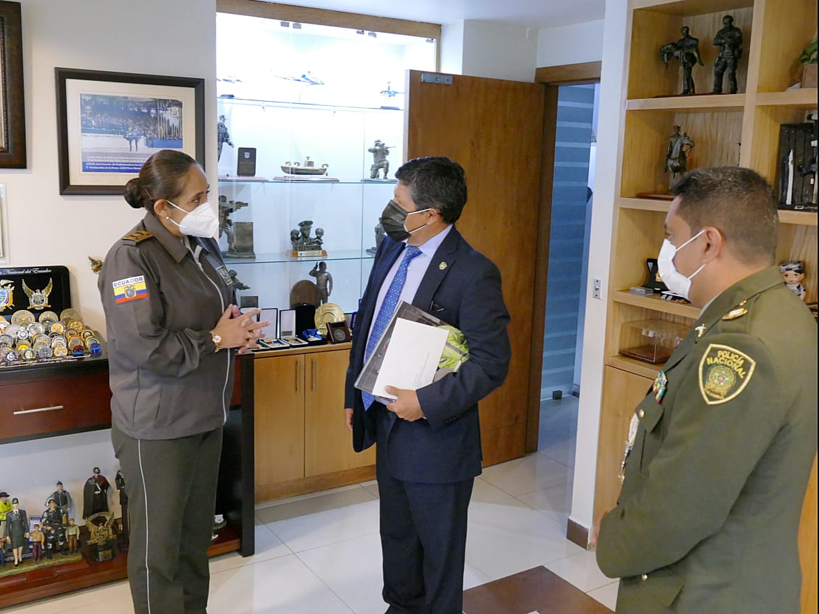 Embajador de Colombia en Ecuador realizó visita protocolaria a la Primera Mujer Comandante General de Policía en Ecuador y Latinoamérica