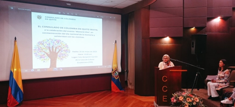 Embajadora María Antonia Velasco acompañó el evento "Memoria Viva" organizado por el Consulado de Colombia en Quito, en conmemoración del día nacional de la memoria y solidaridad con las víctimas