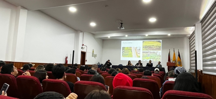 Exitosa realización del Foro "Camino a la COP16 desde Ecuador" 