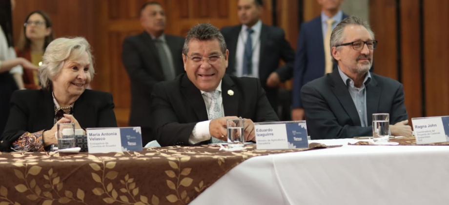 Embajadora Velasco asiste a inauguración del programa "Fortalecimiento de la Cadena del Cacao en el departamento del Huila a partir de la experiencia de desarrollo de la cadena del cacao en Ecuador"