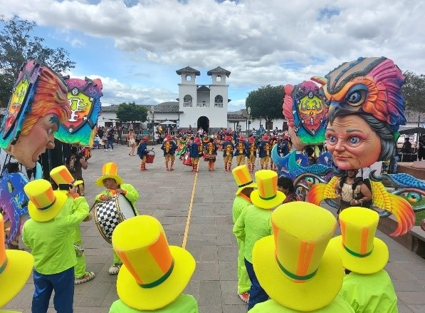 :Carnaval de Negros y Blancos de Pasto en Quito 